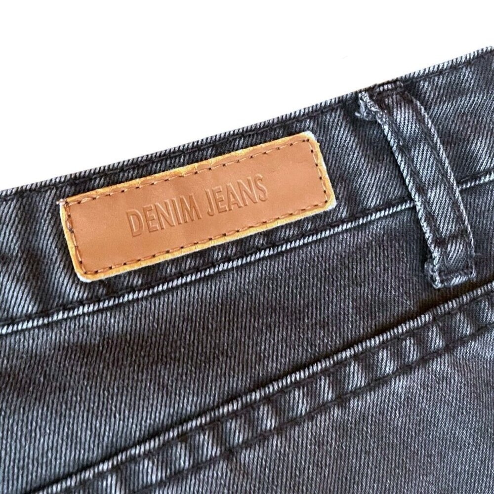 Issimo Womens Jeans Sz 44 34" Waist Black Wash Denim Wide Leg Raw Hem Crop - Picture 8 of 8